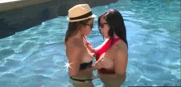  Teen Horny Lesbians Play WithTheir Bodies mov-21